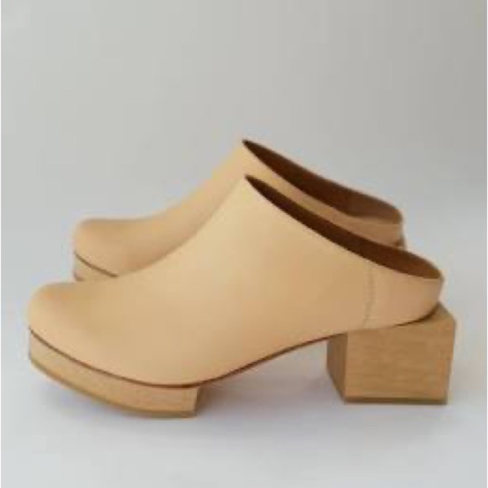 Beklina Matisse Platform Mules Pretzel 🥨